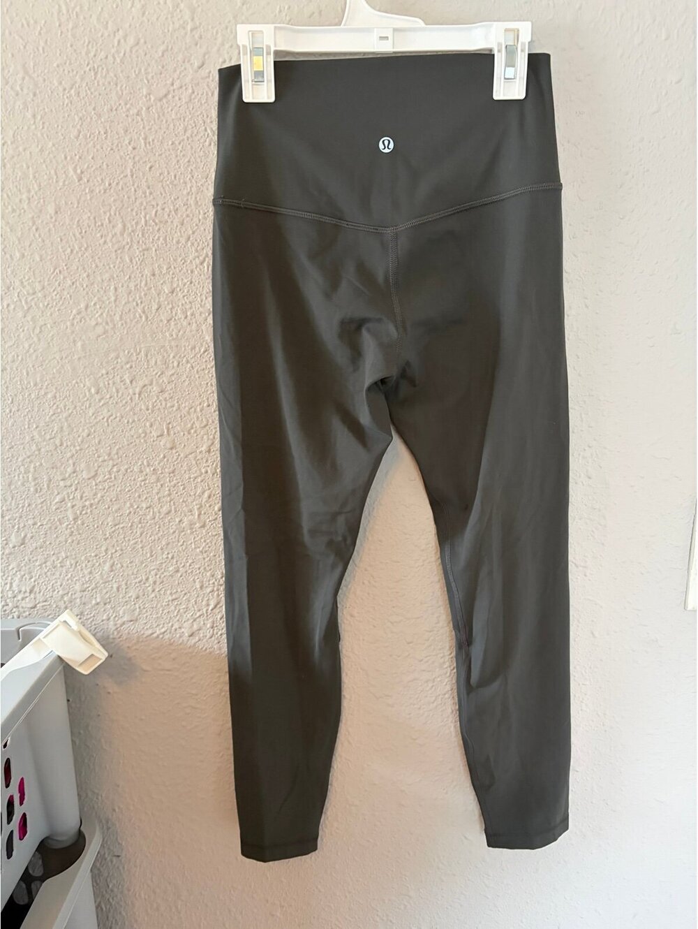 Lululemon Align High-Rise Pant 25in Graphite Grey size 6. GUC for very minor nor